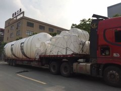 10噸pe塑料水箱_化工防腐儲罐_30噸塑料水塔-迅升塑料容器廠家